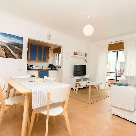 Quinta Da Gomeira By Algartur * カバナス・デ・タビラ